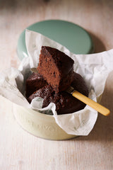Tea Time Chocolate Cake in Free Gift Tin !